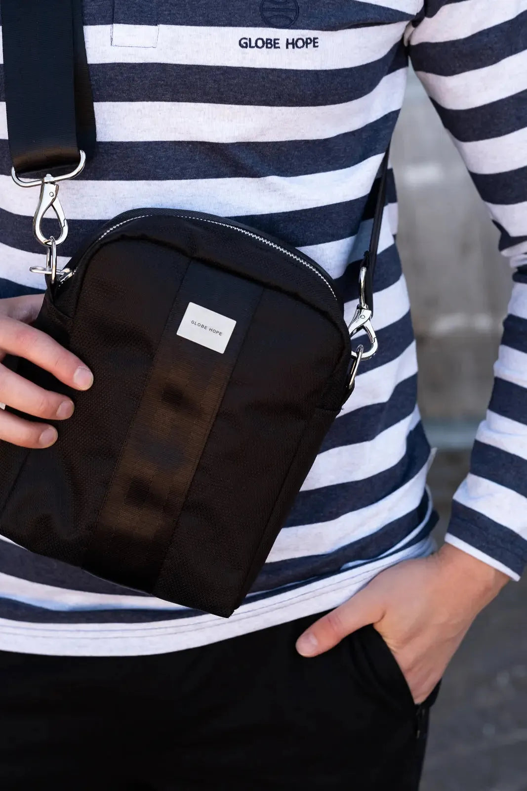 SOLEIL TECH shoulder bag, black