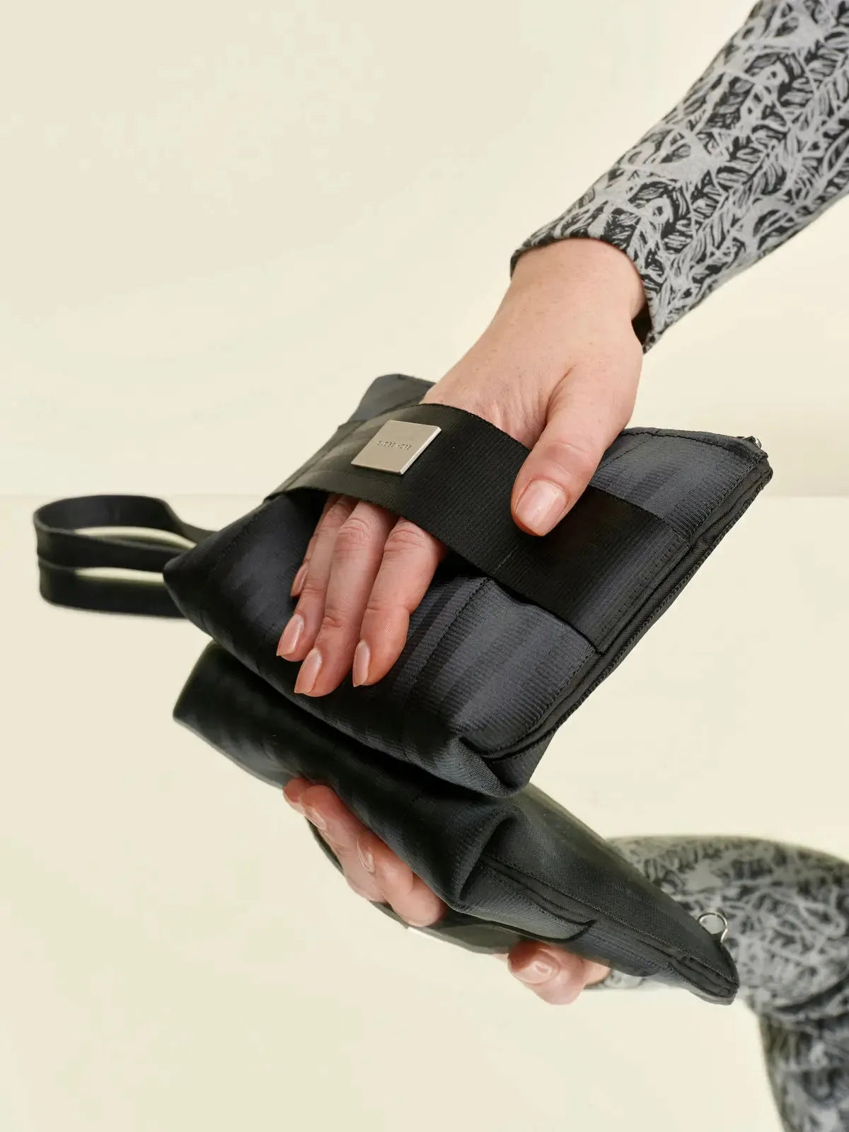 AITIO clutch, black