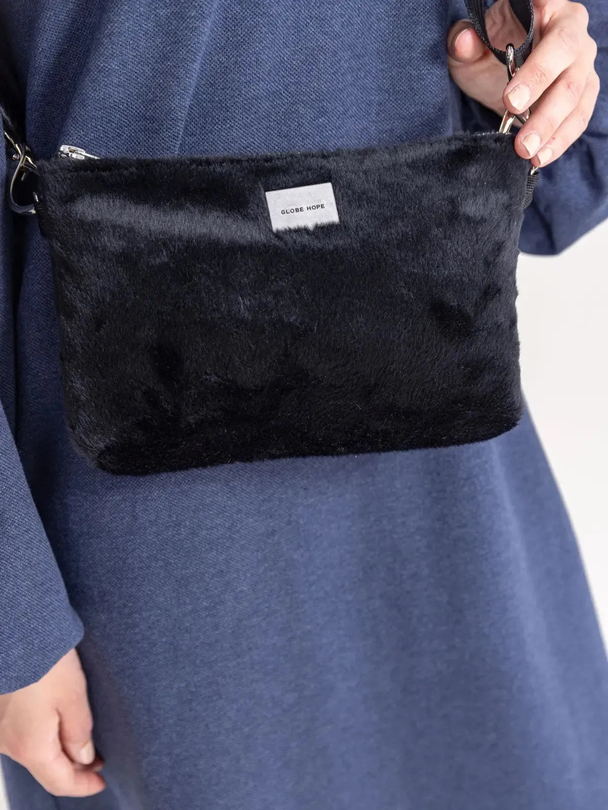 PILVI bag, black faux fur