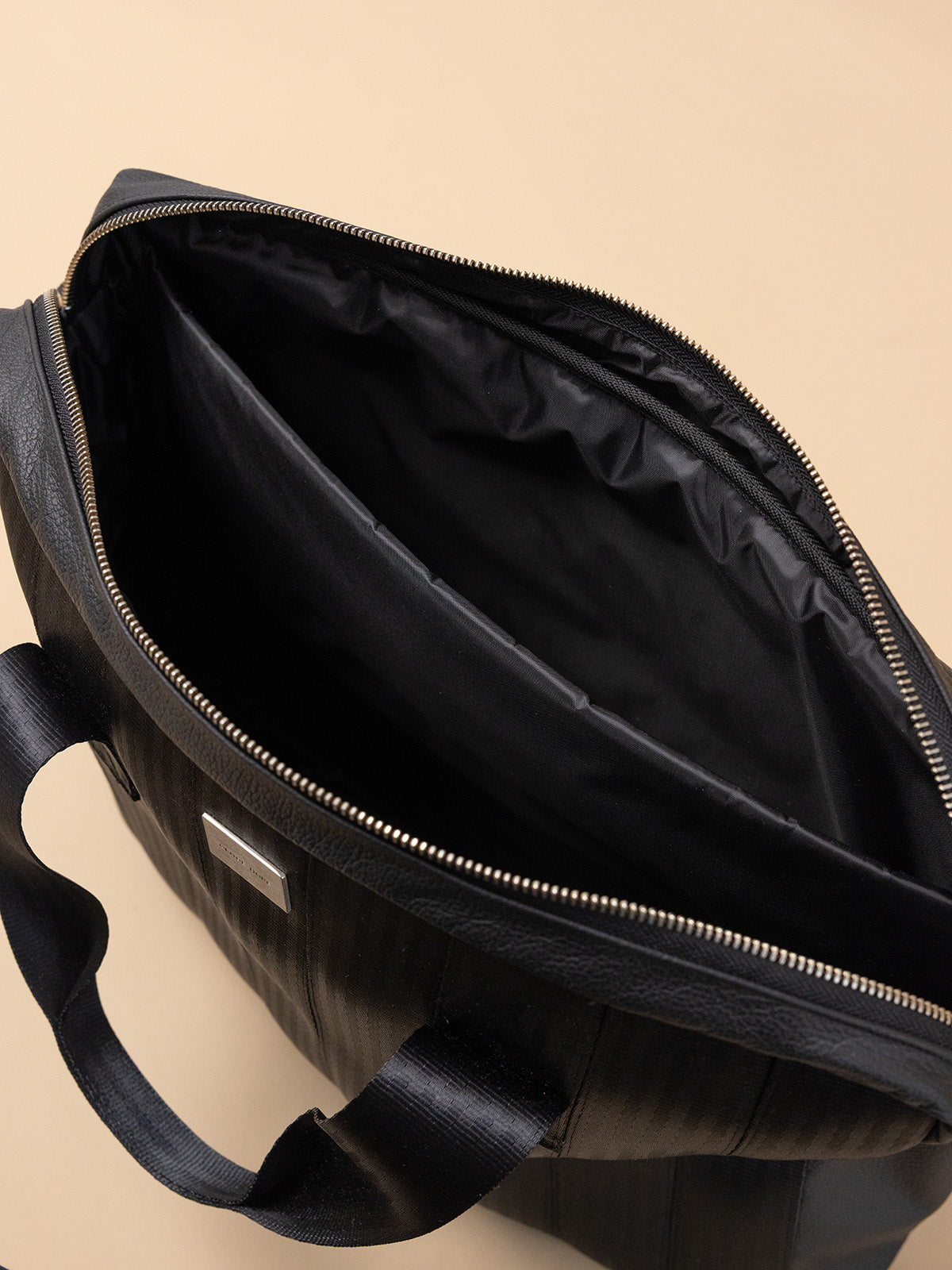 HYÖKY bag, black