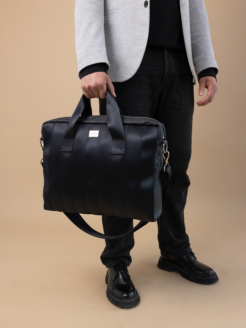 HYÖKY bag, black