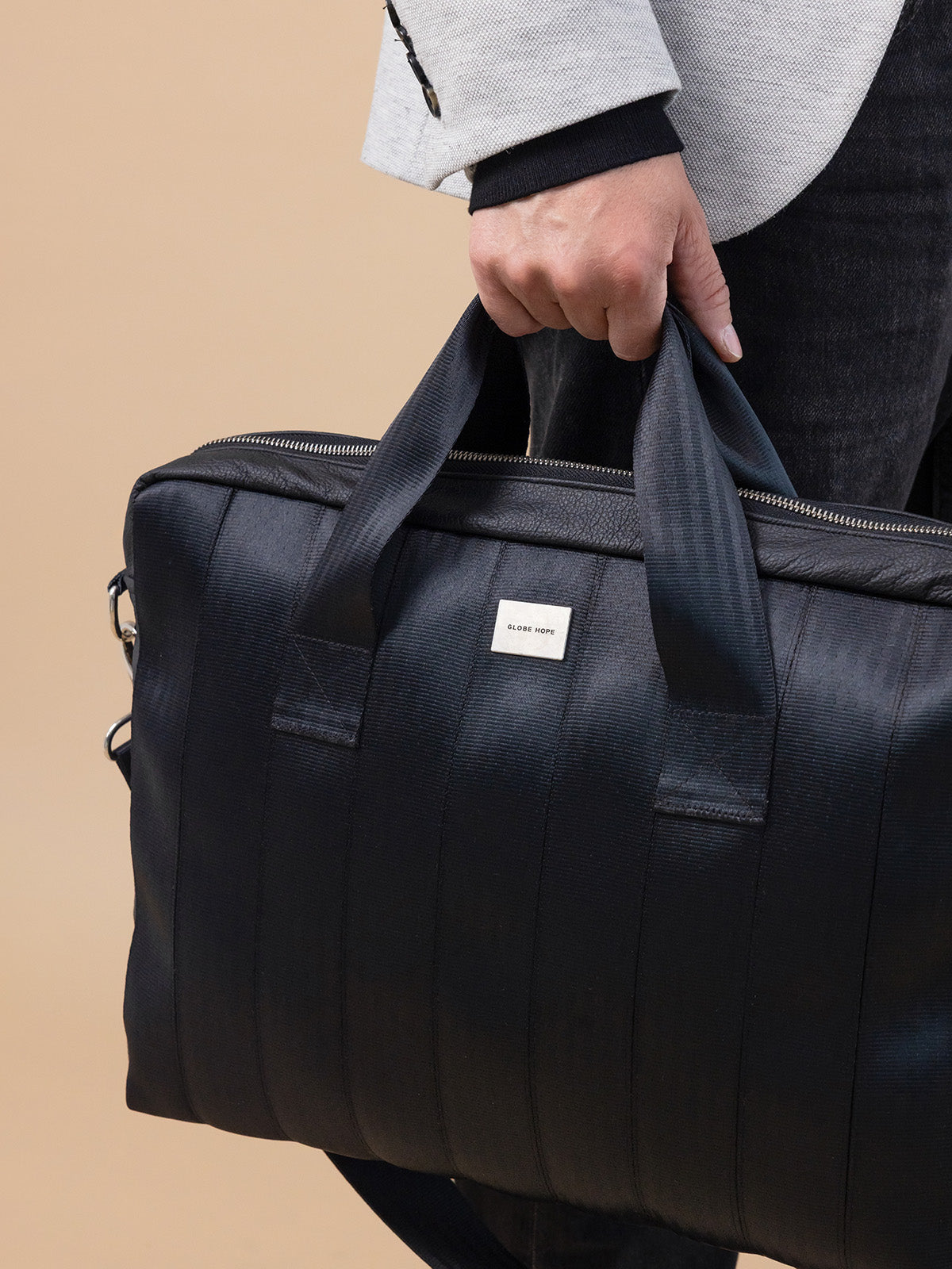 HYÖKY bag, black