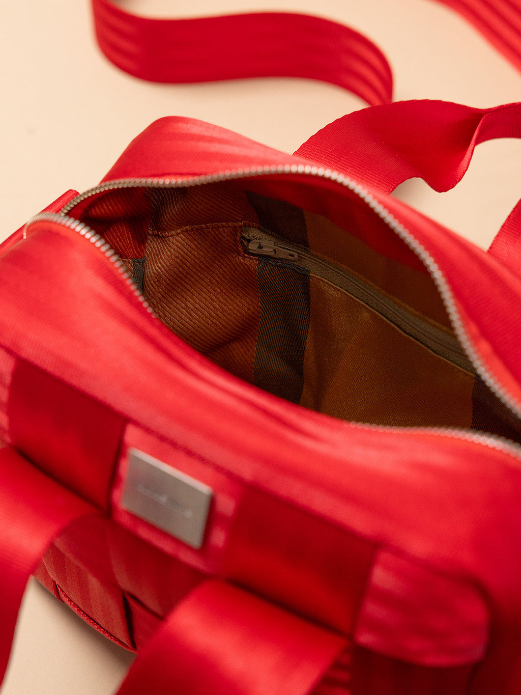 HILLA bag, bright red