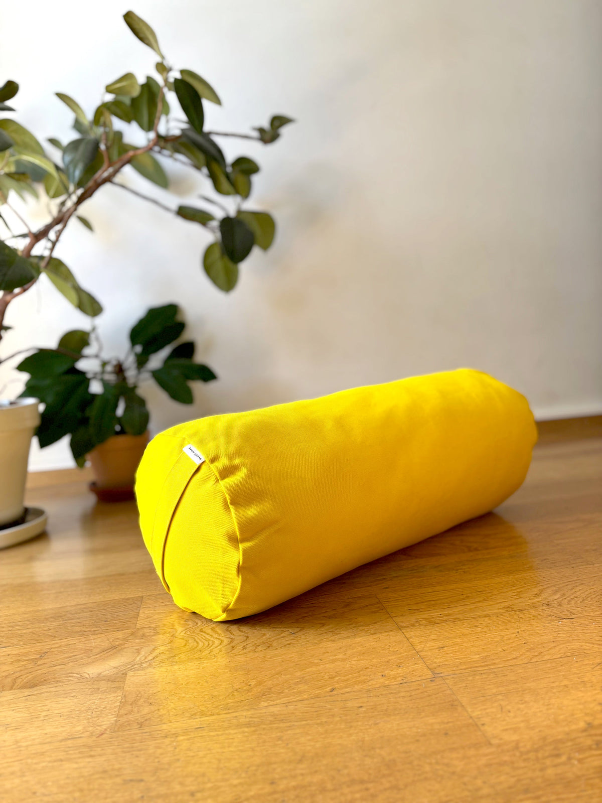 VAAKSI yoga bolster, yellow