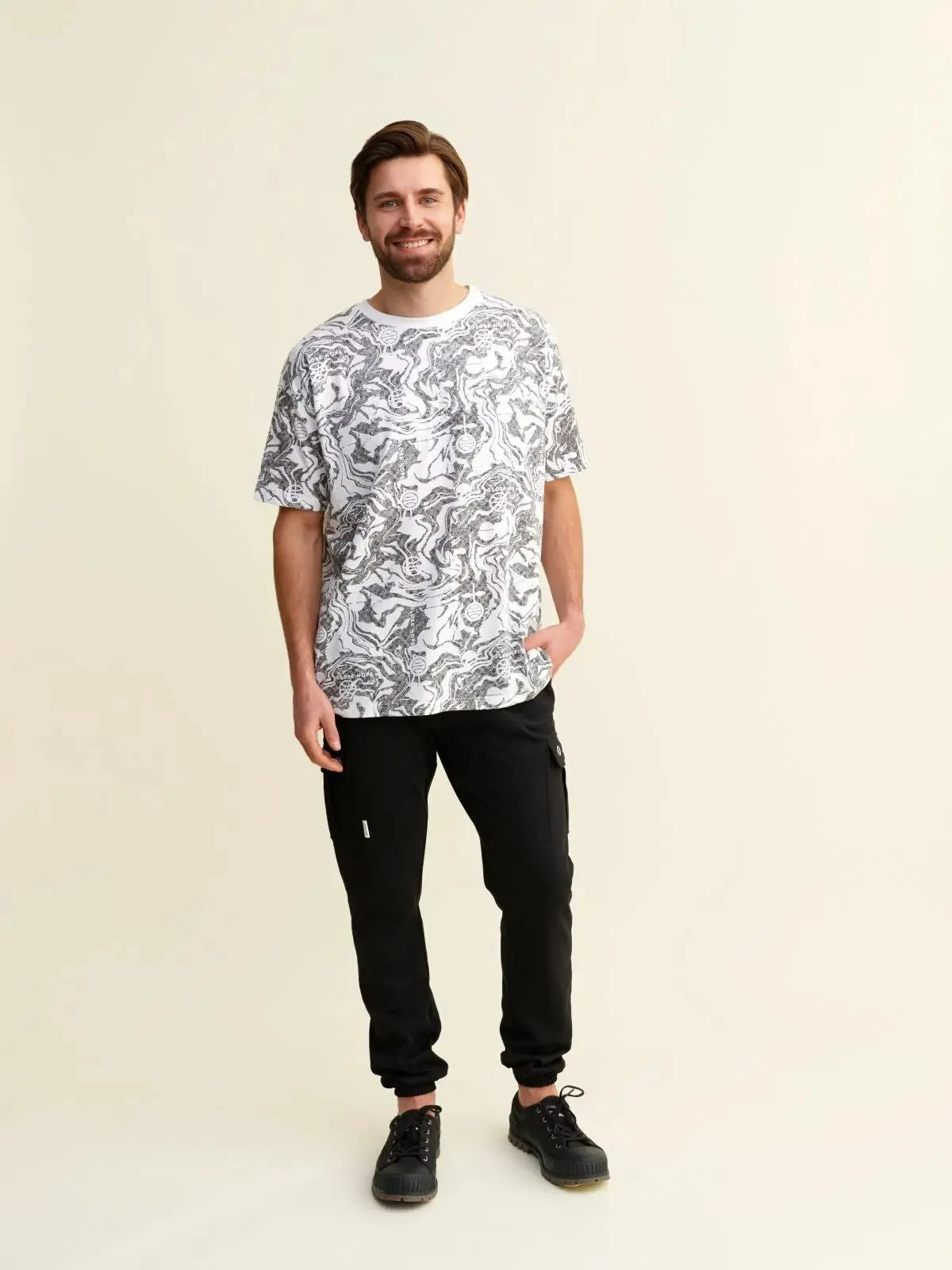 LIMONIITTI t-shirt, black and white print