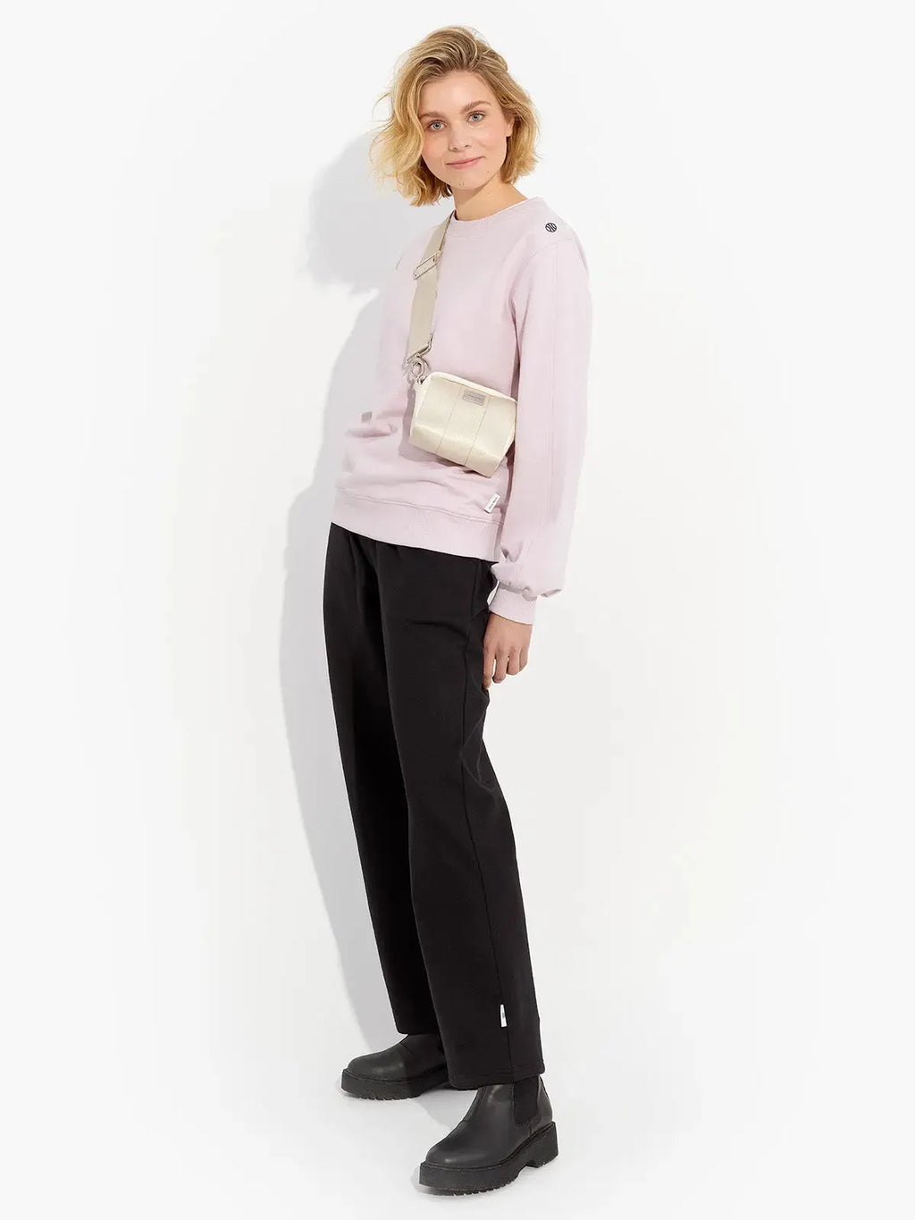 TAMMER pants, musta