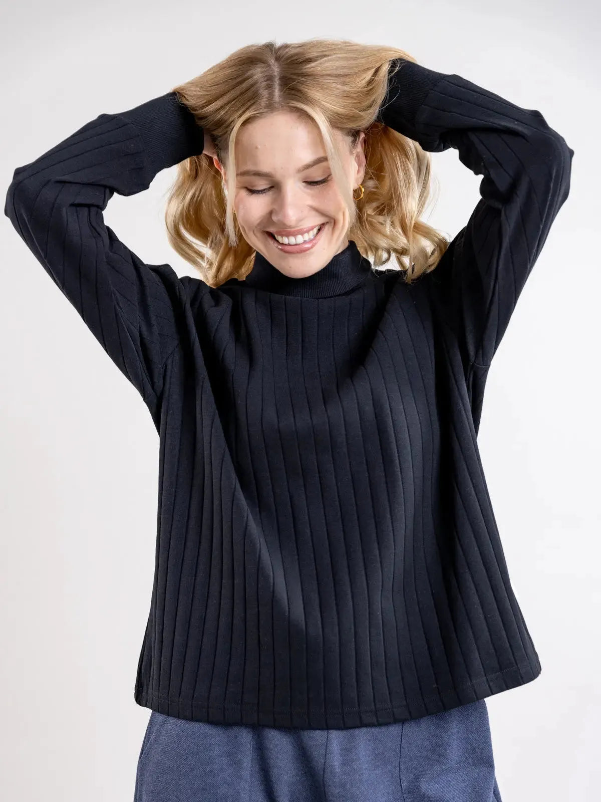 AALIS ribbon shirt, black