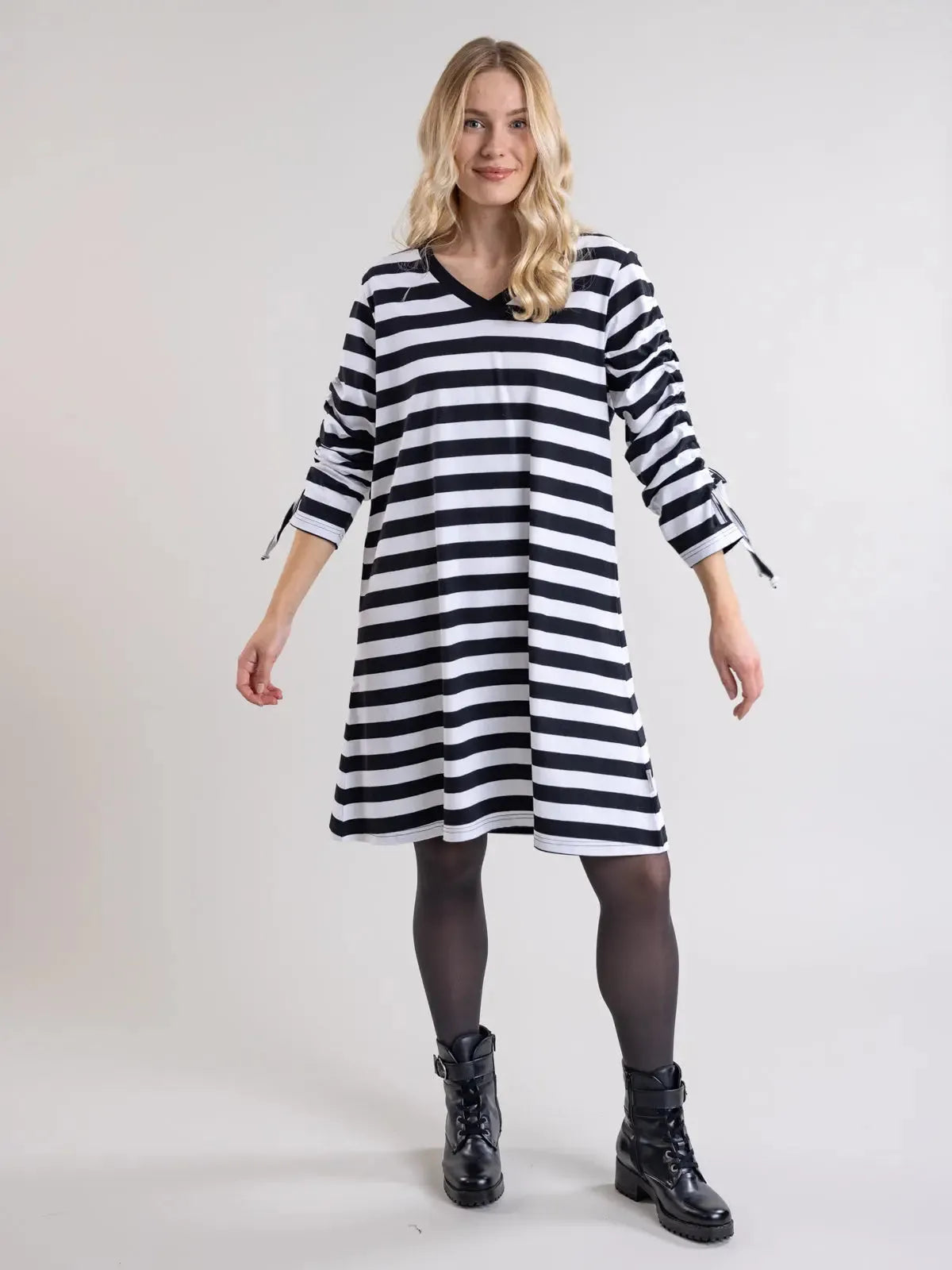 AILIGAS dress, black and white striped