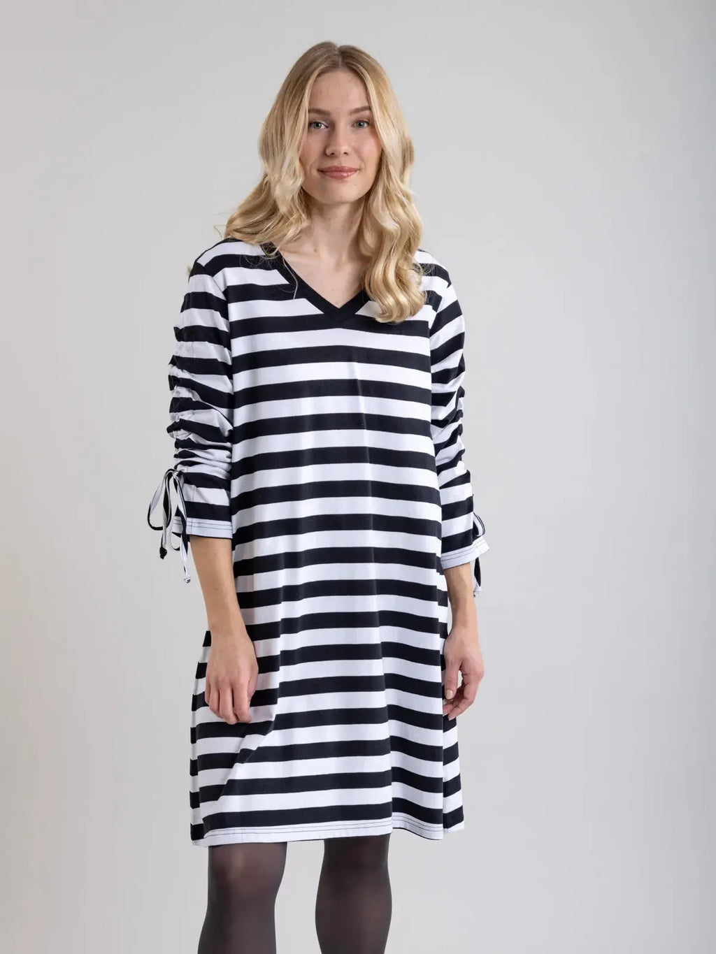 AILIGAS dress, black and white striped