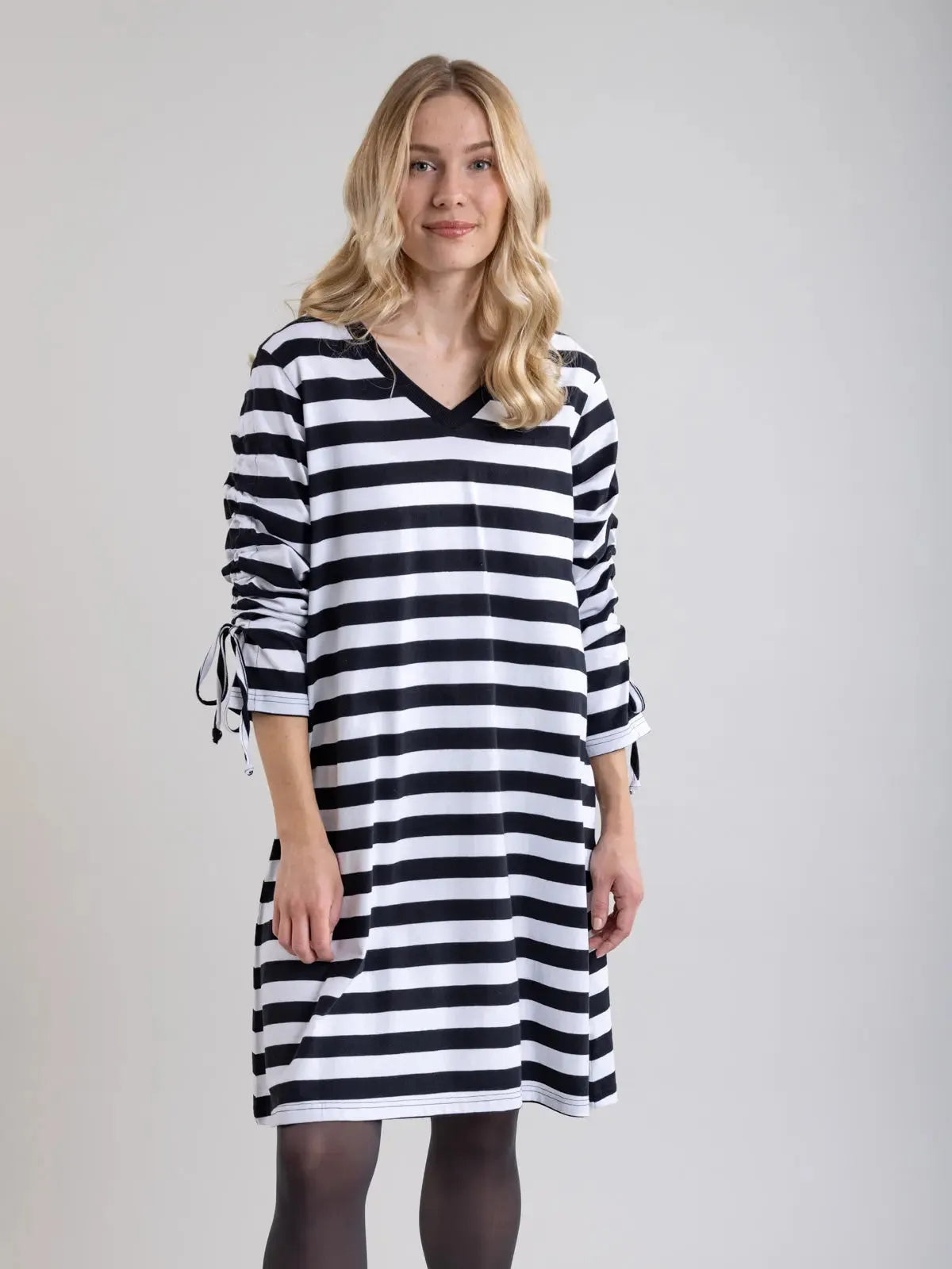 AILIGAS dress, black and white striped