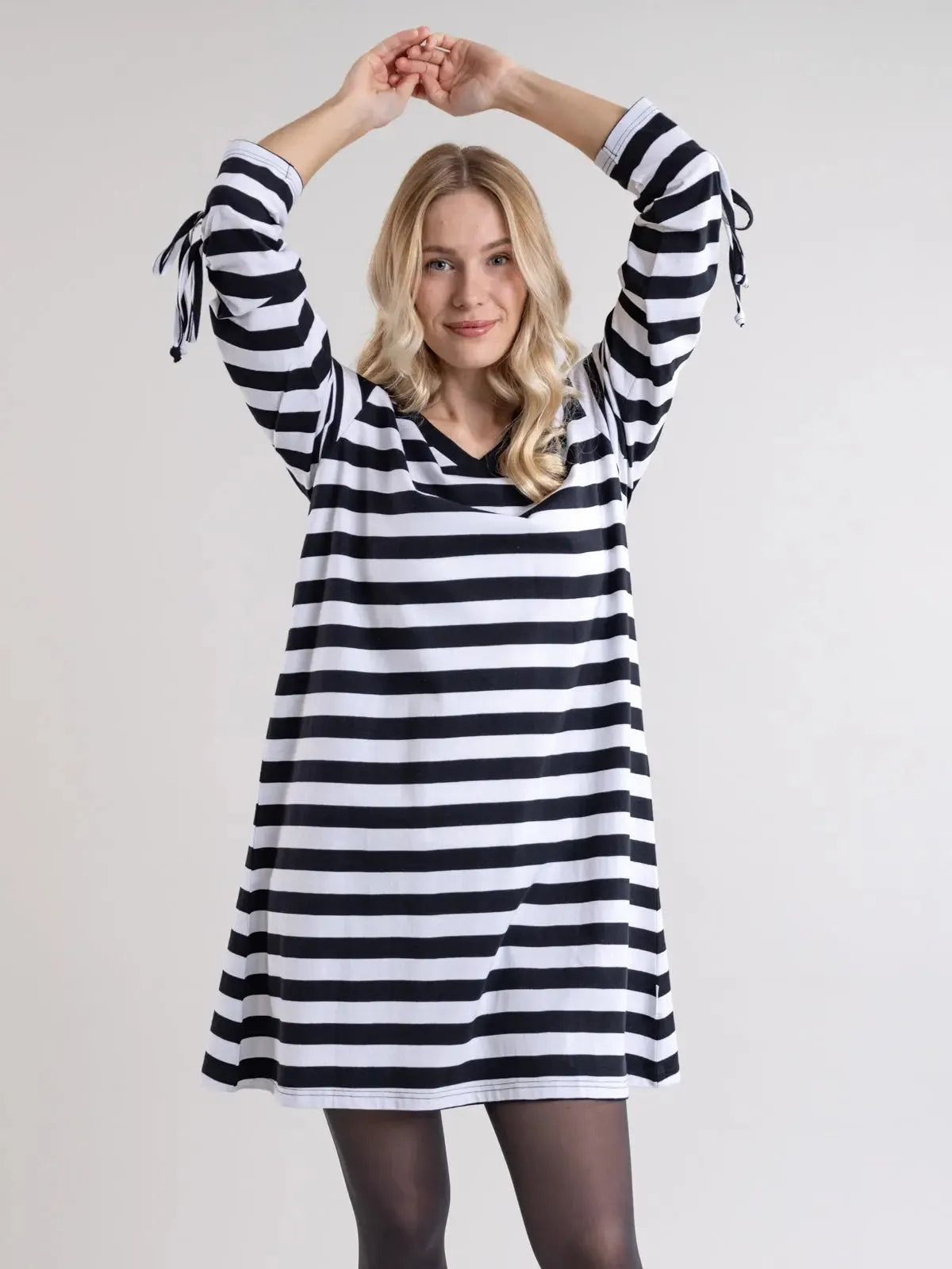 AILIGAS dress, black and white striped