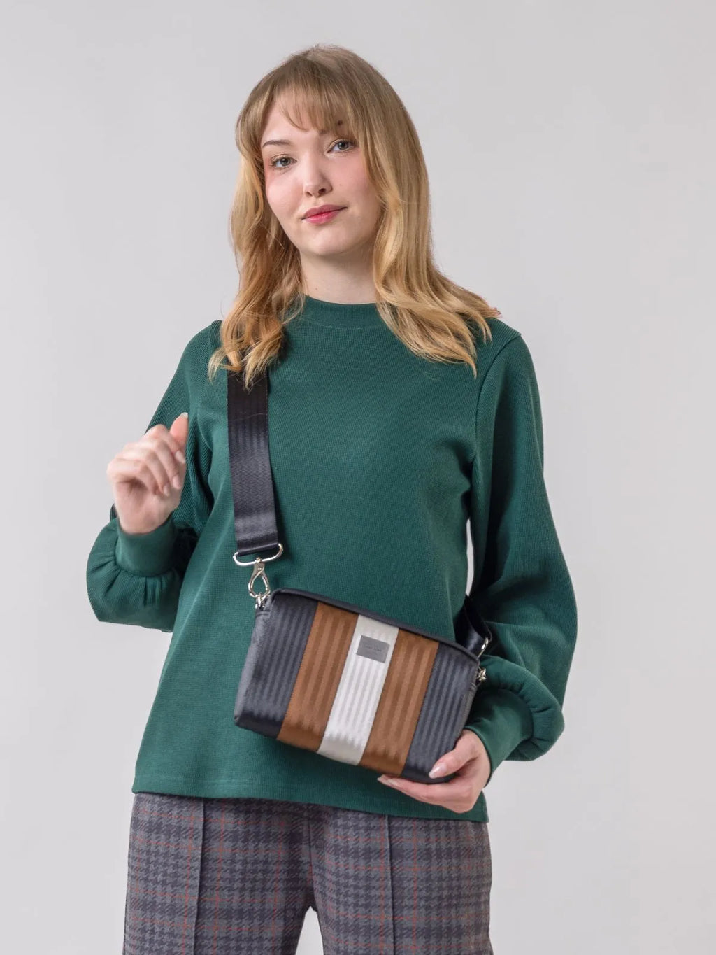 KASTE RAITA bag, black-brown-light grey