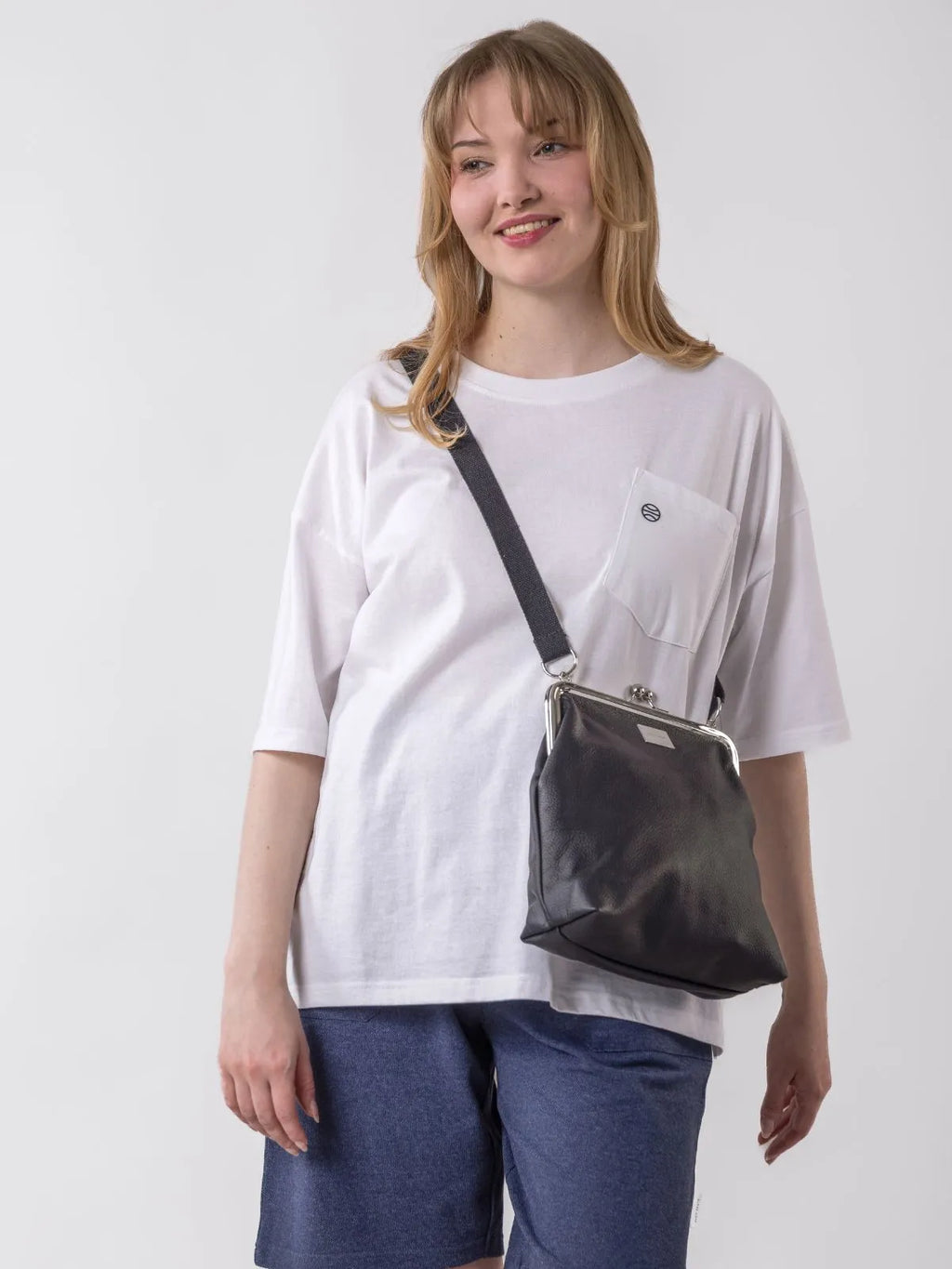 TYYNI bag, black leather