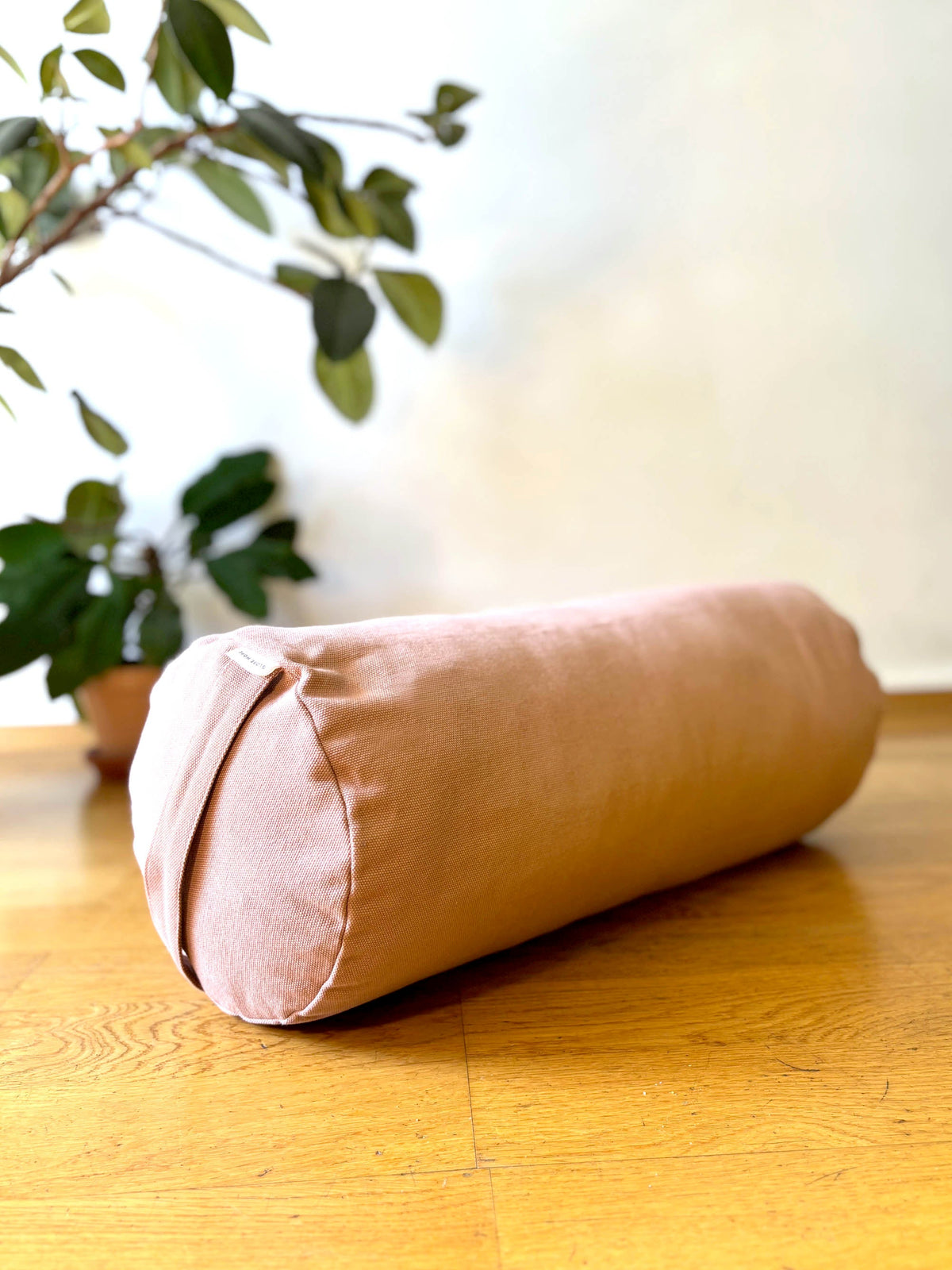 VAAKSI YOGA BOLSTER, SAND